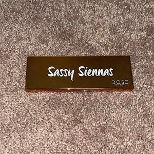 Dose of Colors SASSY SIENNAS eyeshadow palette! NEVER USED!